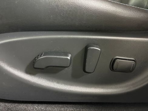 Used 2019 Nissan Leaf SL Plus image 18