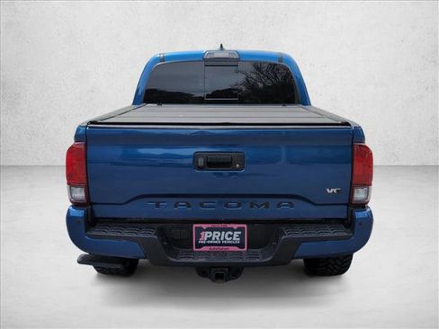 Used 2018 Toyota Tacoma TRD Sport w/ Technology Package image 6