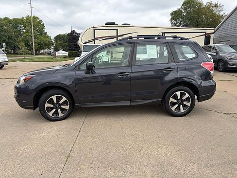 Used 2018 Subaru Forester 2.5i w/ Alloy Wheel Package AWD/4WD image 2