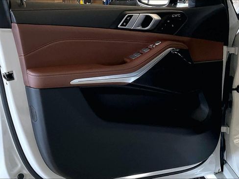 Used 2025 BMW X7 xDrive40i w/ M Sport Package image 20