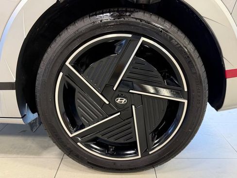 Used 2025 Hyundai Ioniq 5 Limited AWD/4WD image 46
