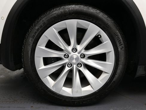 Used 2018 Tesla Model X 100D image 12