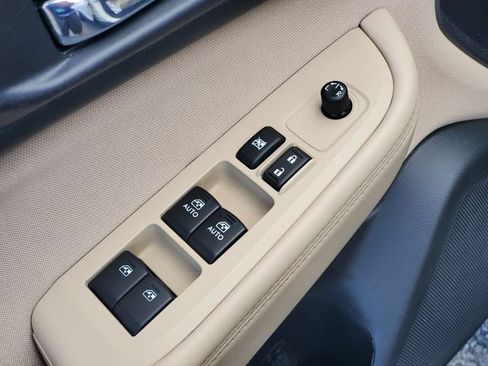 Used 2018 Subaru Outback 2.5i Premium AWD/4WD image 9