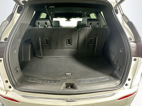 Used 2024 Buick Enclave Essence w/ LPO, Floor Liner Package image 30