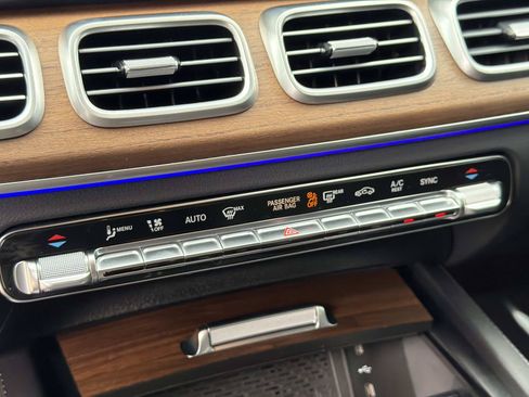 Certified 2025 Mercedes-Benz GLS 450 4MATIC image 26