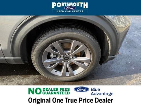 Used 2022 Ford Explorer XLT w/ Equipment Group 202A image 33
