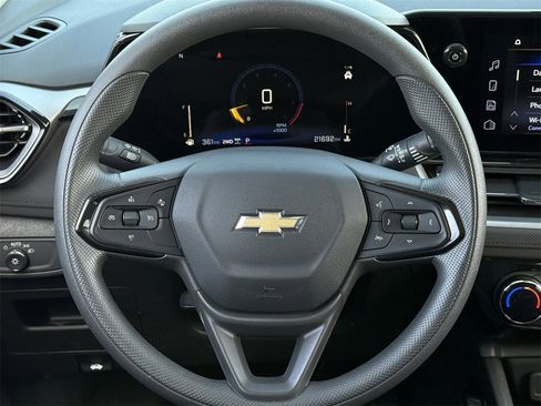 Certified 2025 Chevrolet TrailBlazer LT image 12