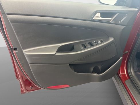 Used 2019 Hyundai Tucson SE AWD/4WD image 9