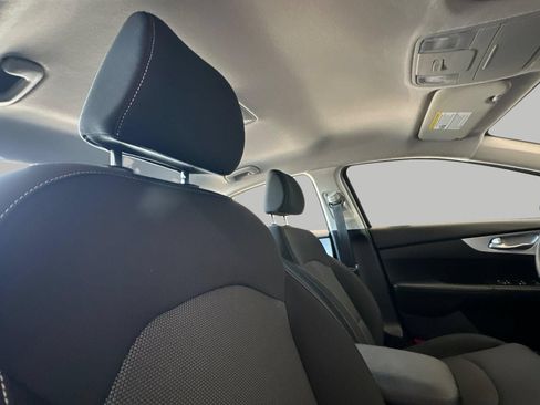 Certified 2023 Kia Forte LXS w/ LXS Technology Package FWD image 17