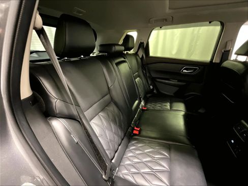 Certified 2023 Nissan Rogue Platinum w/ Platinum Premium Package image 16