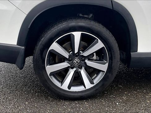 Used 2023 Honda Pilot Touring image 35