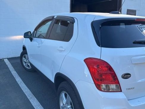Used 2020 Chevrolet Trax LS w/ Tint and Cruise Package FWD image 6