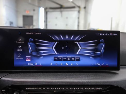 New 2026 BMW 330i xDrive Sedan w/ M Sport Package AWD/4WD image 18