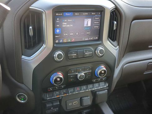 Used 2020 GMC Sierra 1500 SLT w/ SLT Premium Package image 19