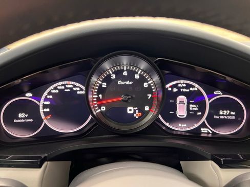 Used 2022 Porsche Cayenne Turbo image 30