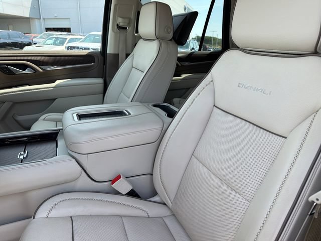 Used 2023 GMC Yukon Denali w/ Denali Reserve Package AWD/4WD image 20