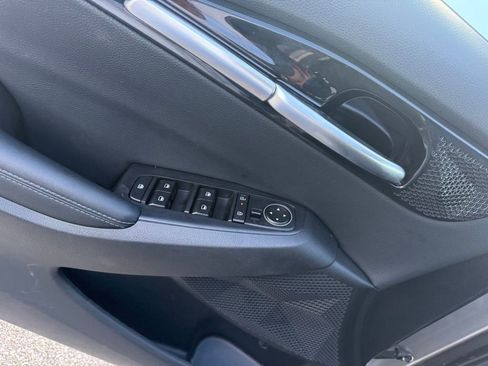 Used 2024 Kia Seltos S AWD/4WD image 6