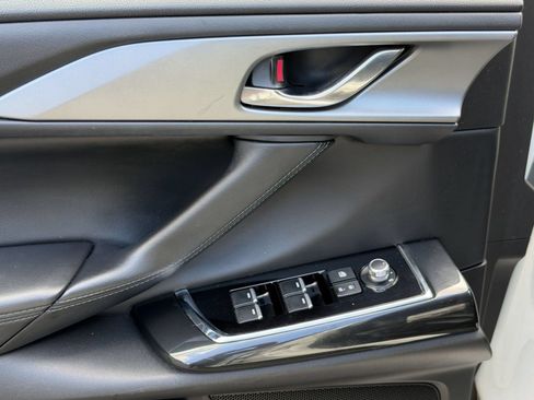Used 2018 MAZDA CX-9 Touring FWD image 26