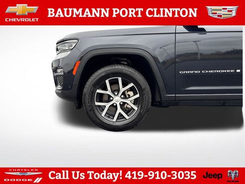 Used 2024 Jeep Grand Cherokee Limited w/ Luxury Tech Group II AWD/4WD image 27