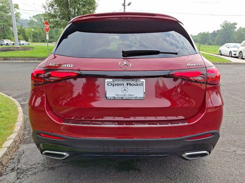 Used 2026 Mercedes-Benz GLC 300 4MATIC image 5