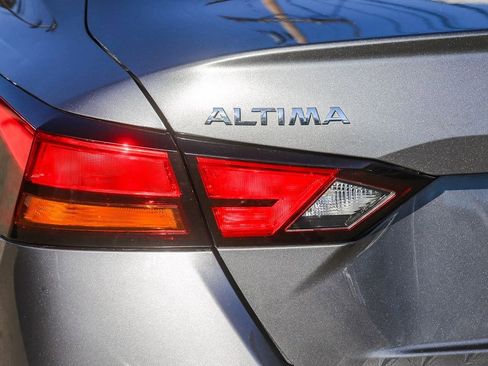 Used 2022 Nissan Altima 2.5 SR image 9