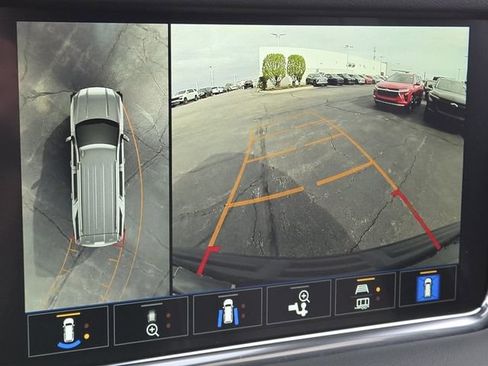 Used 2024 GMC Yukon Denali image 5