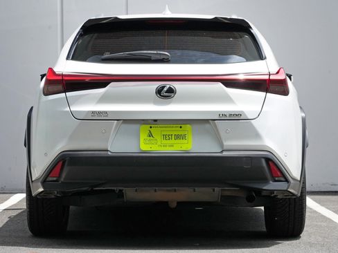 Used 2022 Lexus UX 200 w/ Accessory Package (Z2) FWD image 10