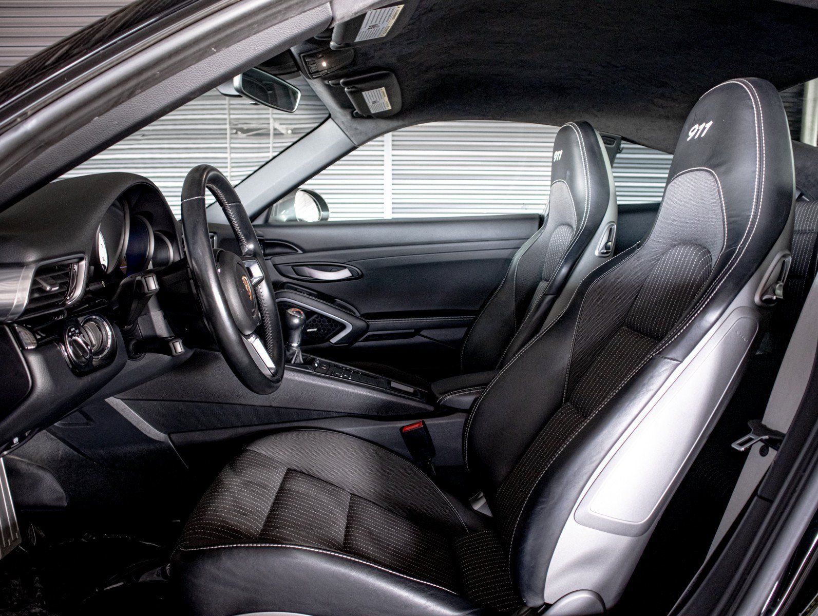 Certified 2018 Porsche 911 Carrera T RWD image 5