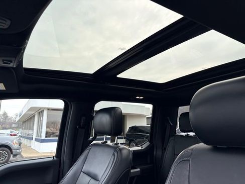 Used 2019 Ford F150 Lariat w/ Equipment Group 502A Luxury image 3