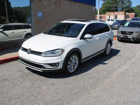 Used 2018 Volkswagen Golf Alltrack S AWD/4WD image 3