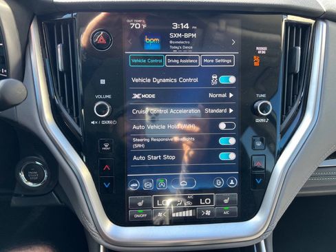 Used 2025 Subaru Outback Onyx Edition image 13