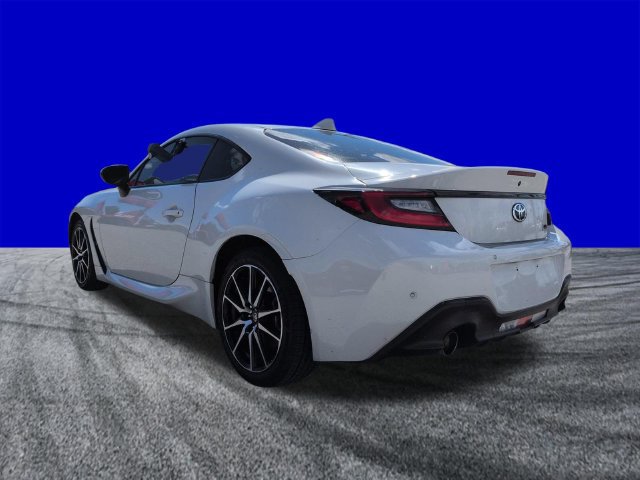 Used 2024 Toyota GR86 RWD image 6