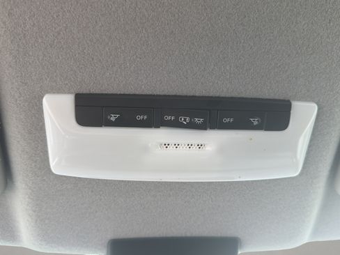 Used 2022 Nissan Kicks SV FWD image 25
