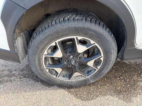 Used 2020 Subaru Crosstrek 2.0i Premium w/ Moonroof Package 1 image 8