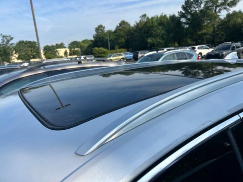 Used 2017 Cadillac XT5 Luxury w/ Driver Awareness Package FWD image 10