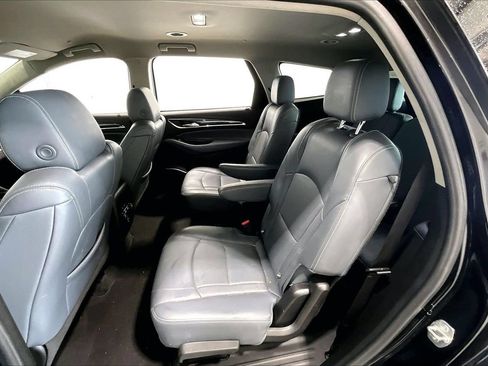 Used 2021 Buick Enclave Essence w/ Sport Touring Edition FWD image 24