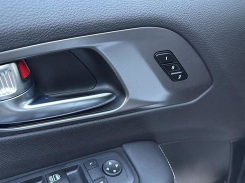 New 2026 Chrysler Pacifica Select image 16