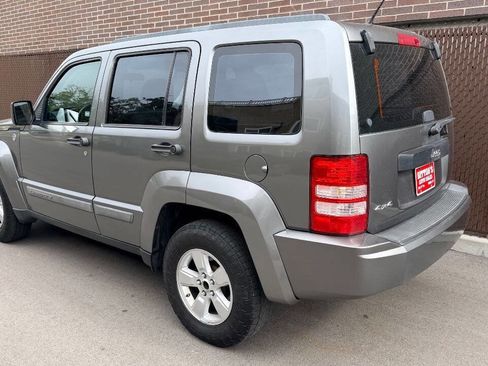 Used 2012 Jeep Liberty Sport AWD/4WD image 6