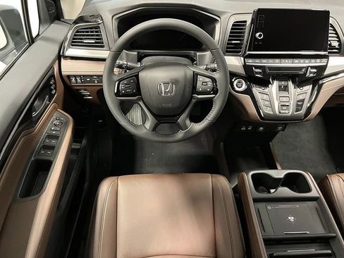 New 2026 Honda Odyssey Touring image 27