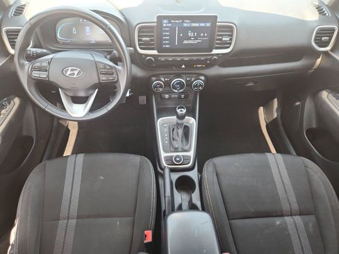 Used 2023 Hyundai Venue SEL FWD image 19
