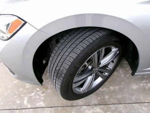 Used 2024 Volkswagen Jetta SE image 12