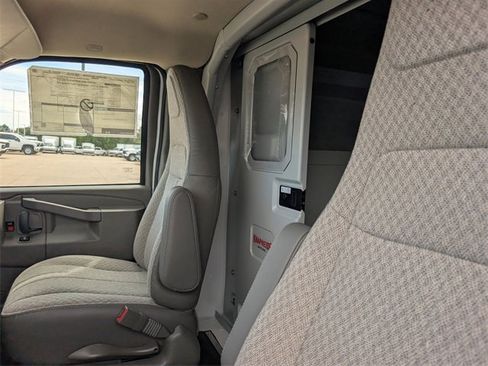 New 2025 Chevrolet Express 3500 w/ Power Convenience Package image 17
