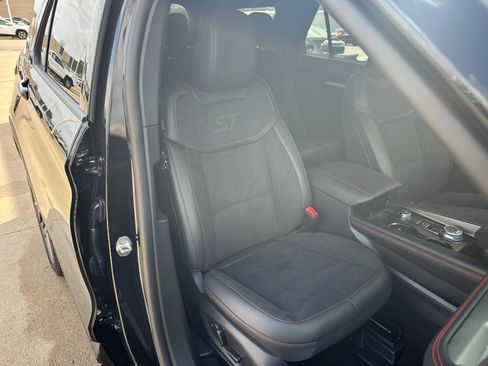 New 2026 Ford Explorer ST image 31