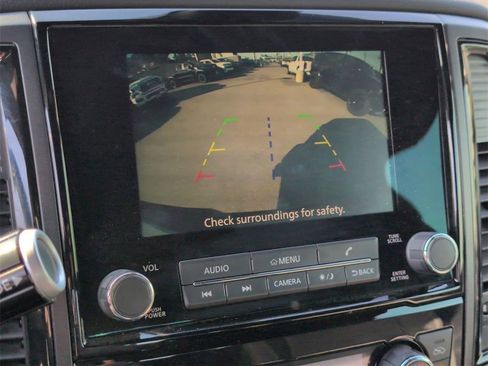 Used 2024 Nissan Titan SV w/ SV Convenience Package image 14