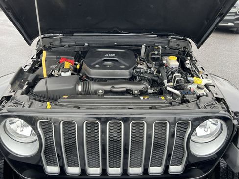 Used 2023 Jeep Wrangler Sahara w/ Cold Weather Group image 25