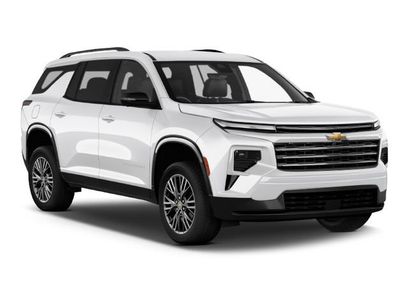 Used 2025 Chevrolet Traverse LT