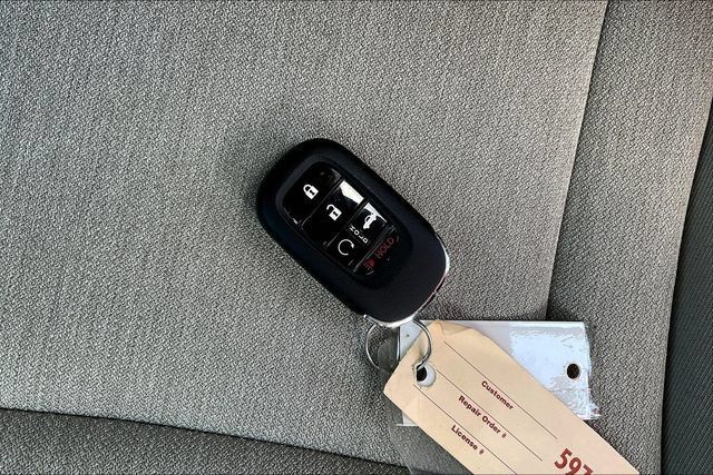 Certified 2025 Honda Accord SE image 36