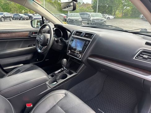Used 2018 Subaru Outback 3.6R Limited AWD/4WD image 30