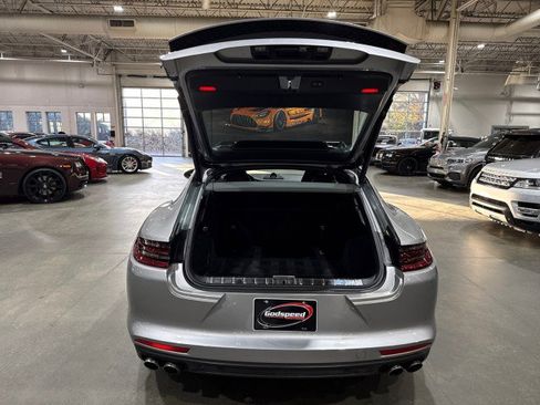 Used 2018 Porsche Panamera 4S image 15