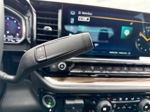 Used 2024 Chevrolet Silverado 2500 LT image 20